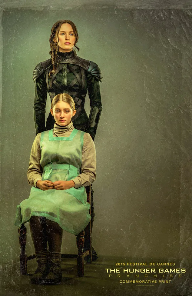 Poster MOCKINGJAY 2, ada Katniss dan Primrose © Lionsgate