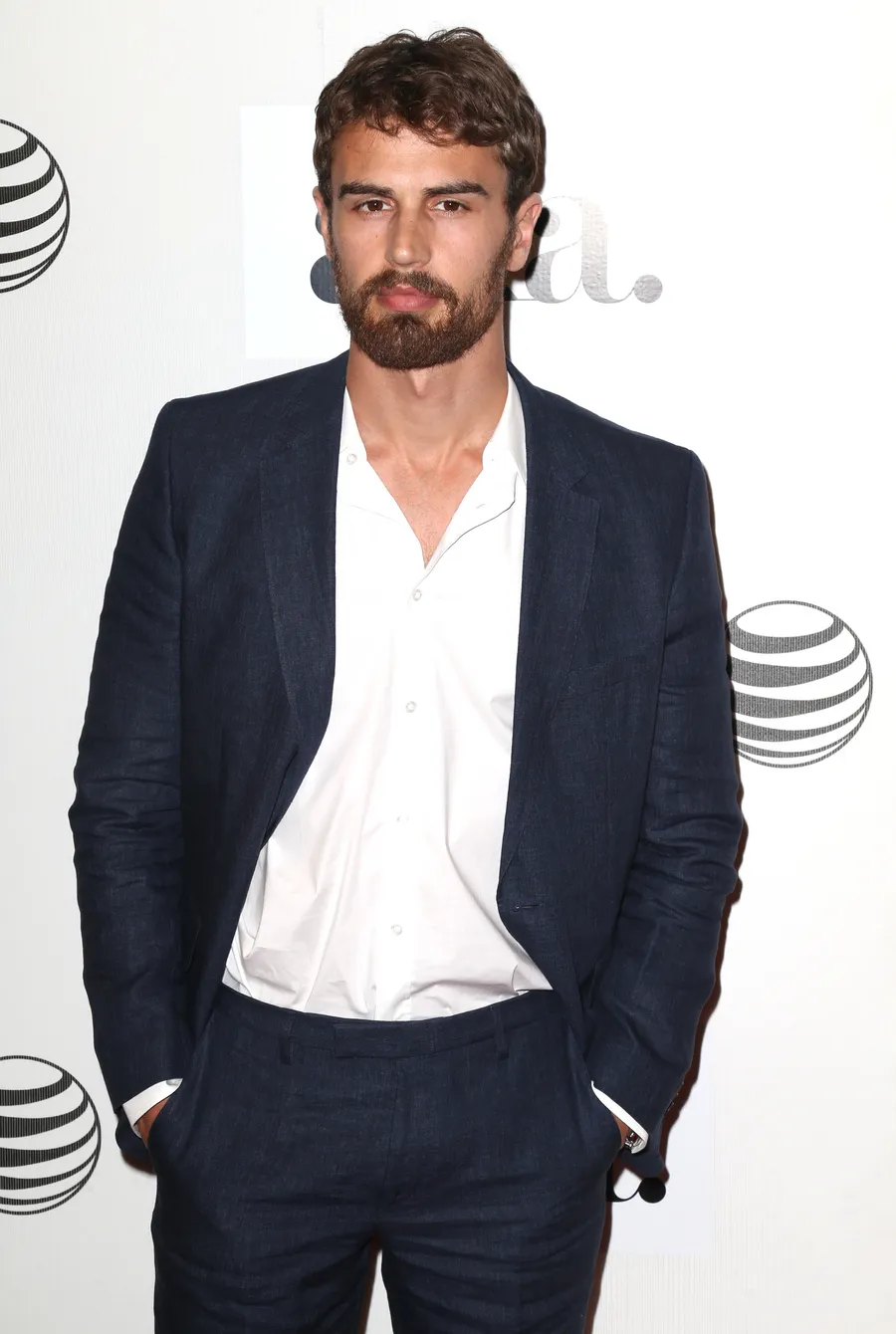 Theo James bakal kembali bermain dalam UNDERWORLD: NEXT GENERATION/©Fameflynet