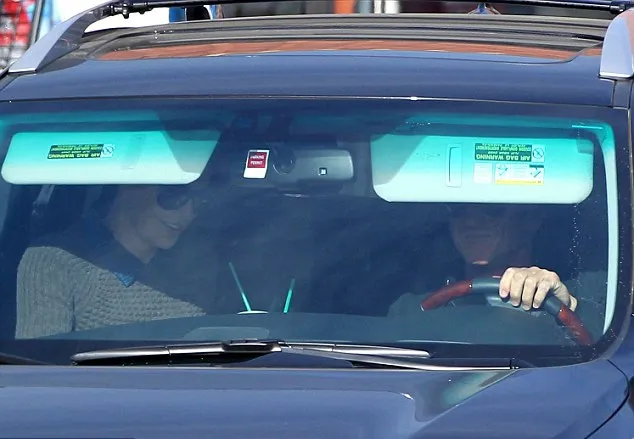 Charlize Theron dan Sean Penn @ dailymail.co.uk