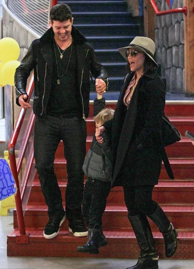 Robin, Paula dan Julian @ dailymail.co.uk