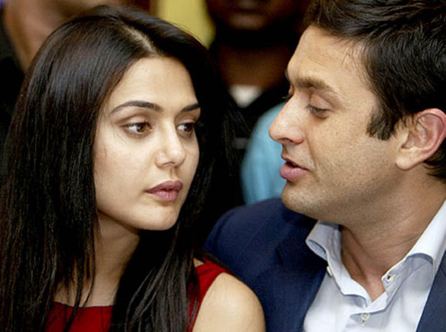 Preity Zinta tak mau komentar soal Ness Wadia. @istimewa