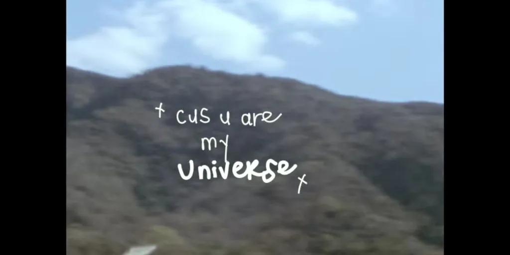 thuy - universe (Terjemahan)