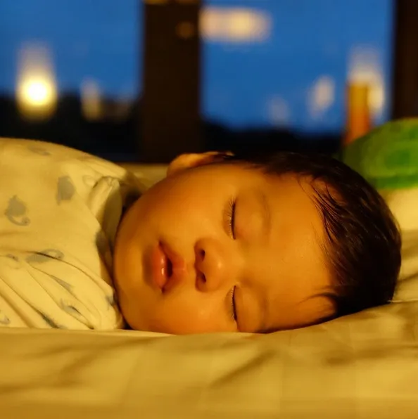 Baby Iori merupakan salah satu anak selebriti yang populer di media sosial. /©instagram.com/theodoreioriliem