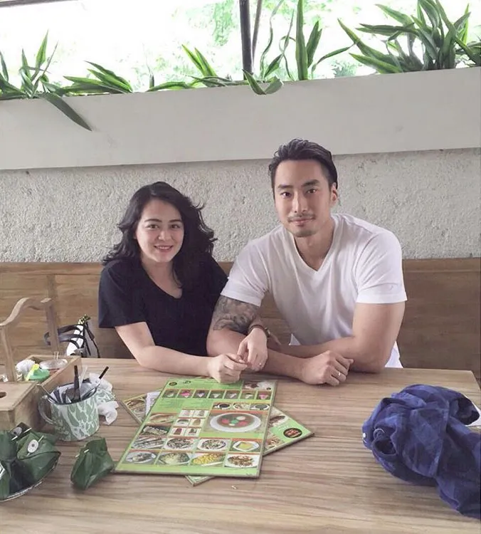 Ti8ffany Orie pasca satu bulan melahirkan, makin ramping cantik. ©Instagram/Tifforie
