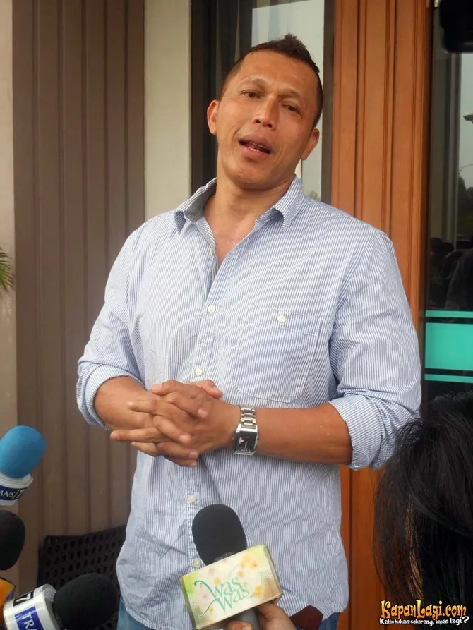Bang Tigor menangis