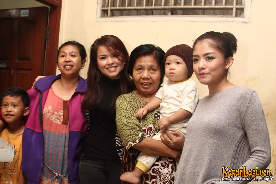 Tika T2 Tahu Tiwi Melahirkan Dari Rumput Yang Bergoyang 