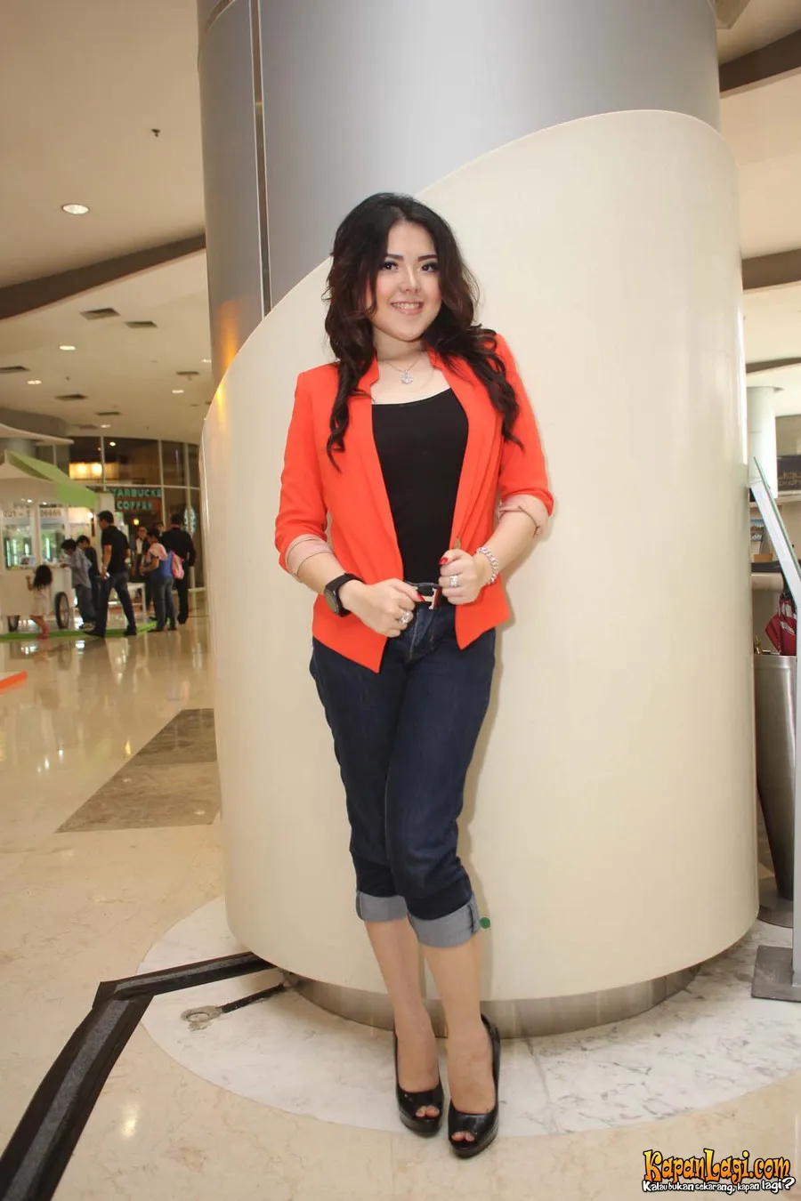 Tina Toon ingin pensiun muda. @KapanLagi.com®