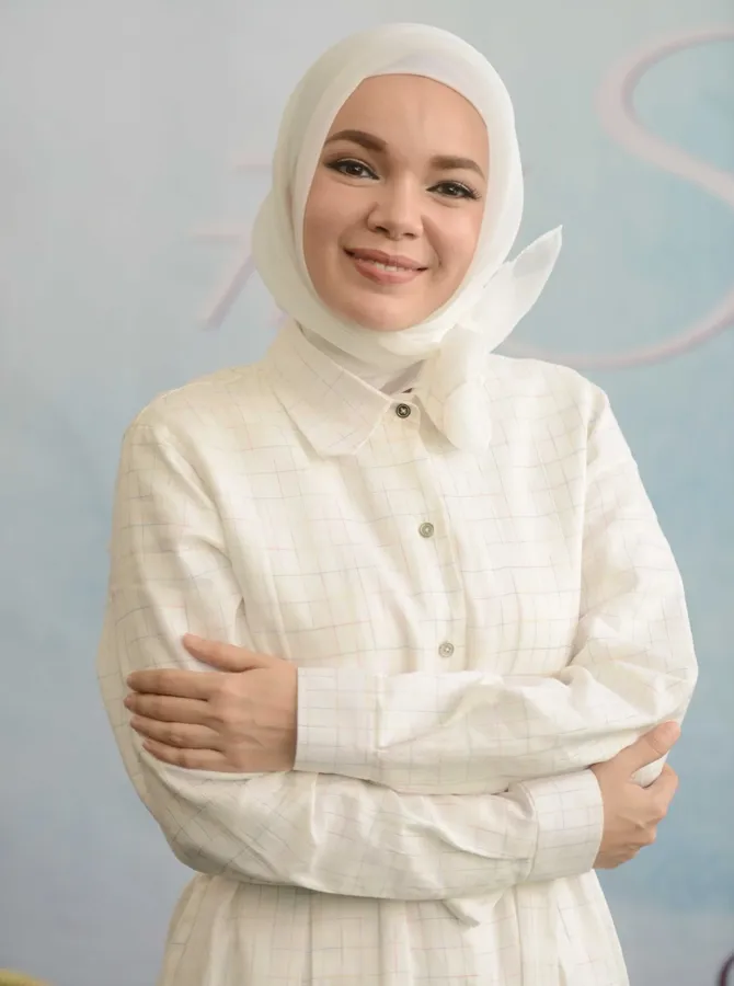 Dewi Sandra mencoba terapkan sunnah yang diajarkan oleh Rasul selama bulan puasa. © KapanLagi.com/Bayu Herdianto
