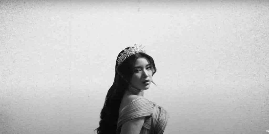 Tiara Andini - Flit It Up