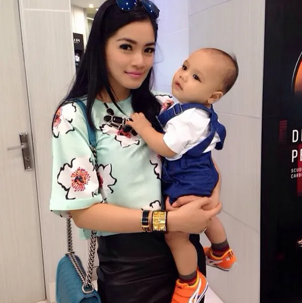 Titi Kamal dan Juna @ Instagram/Titi Kamal