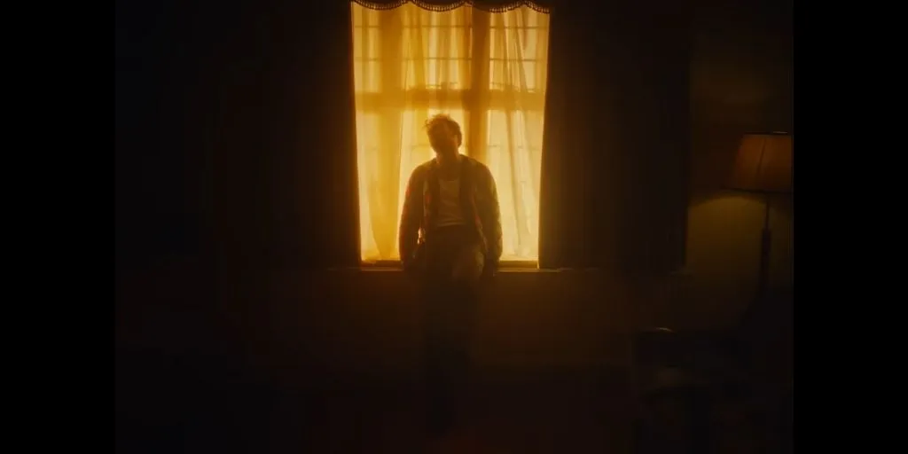 Tom Grennan - Little Bit of Love dan Terjemahan