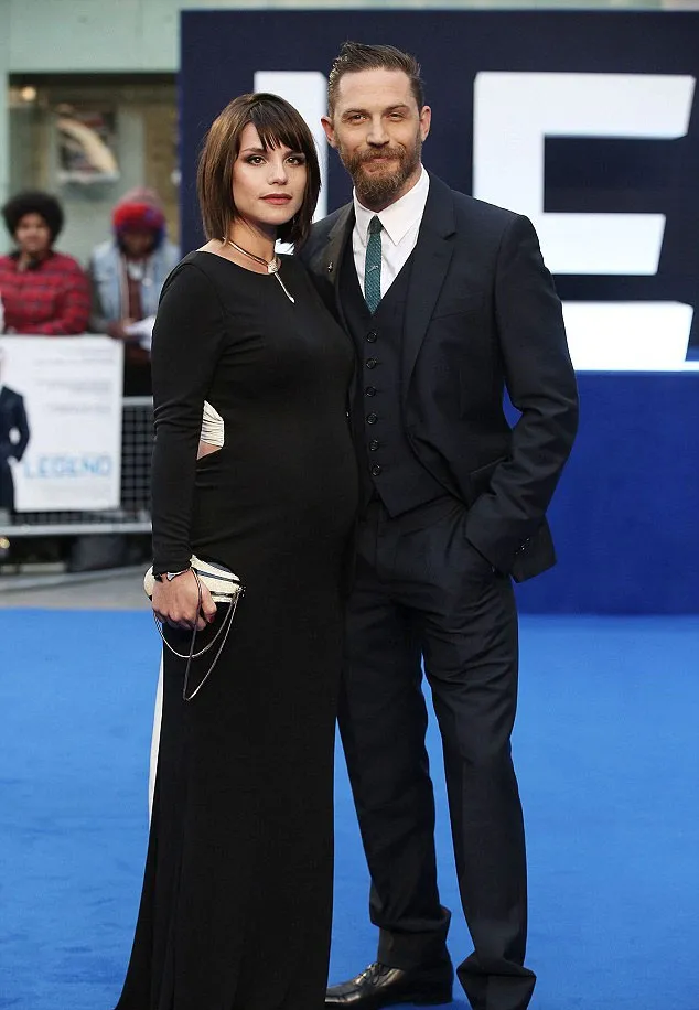 Istri Tom Hardy melahirkan anak © Shutterstock