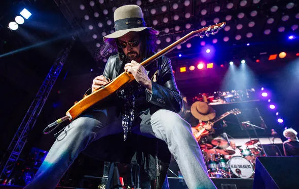 Tom Petty meninggal dunia karena fungsi jantung yang berhenti (cardiac arrest) © tompetty.com