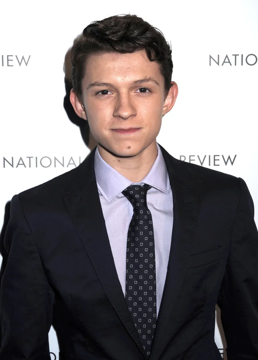 Tom Holland ditest oleh Robert Downey Jr. dan Chris Evans/©Splashnews