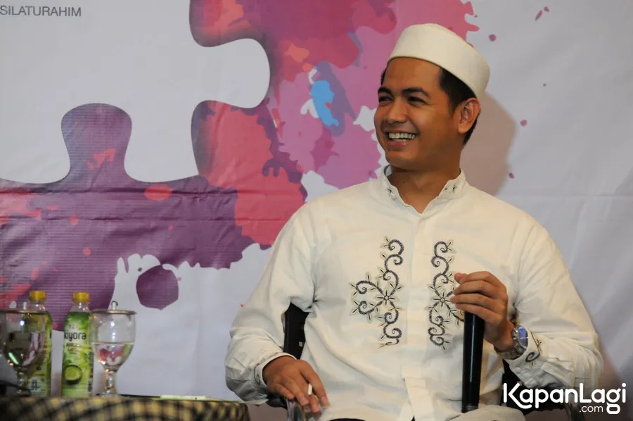 Tommy Kurniawan membangun donasi amal lewat online © KapanLagi.com®/Bayu Herdianto