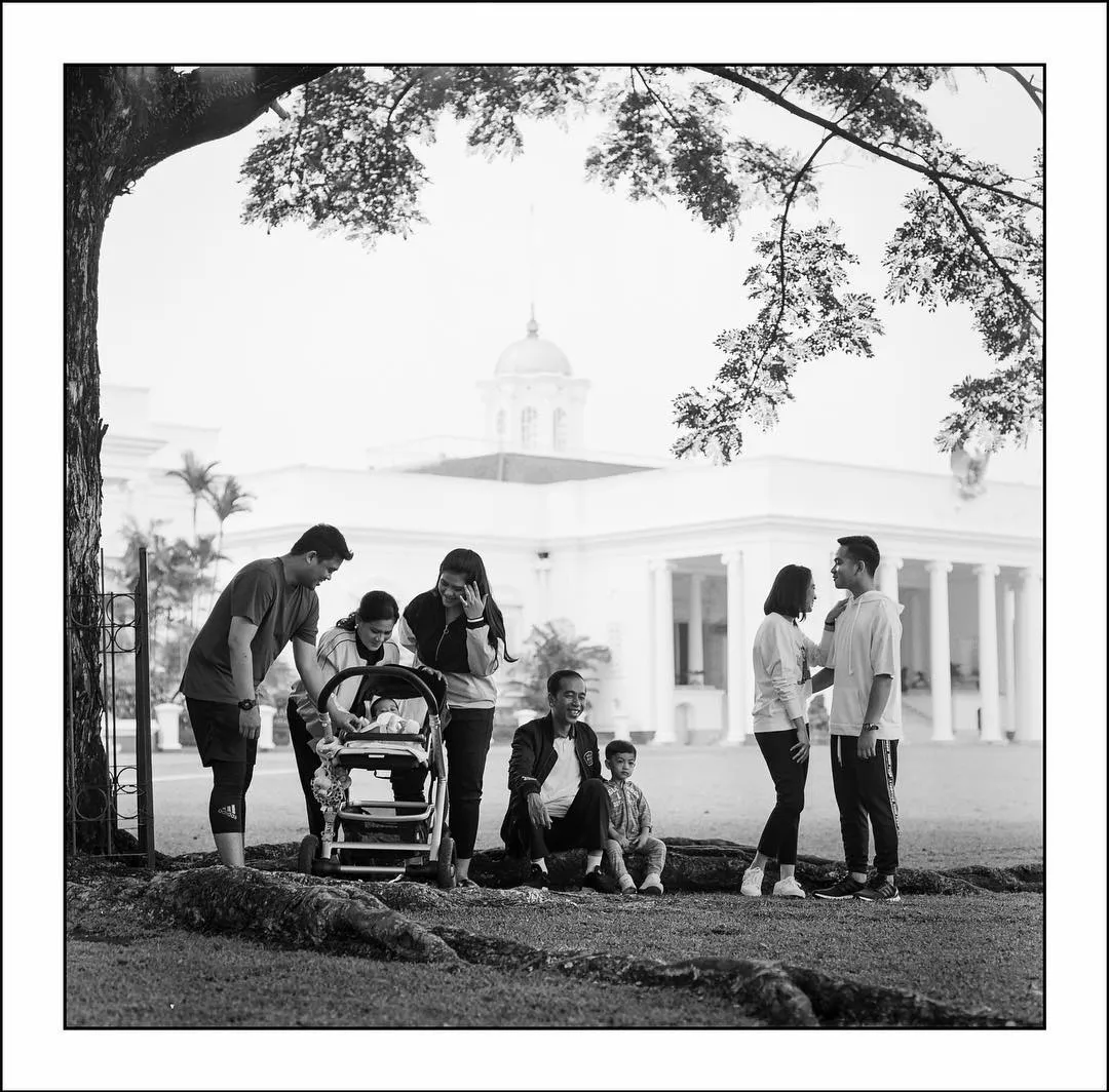 Tompi jadi fotografer keluarga Jokowi / Credit: Instagram - dr_tompi
