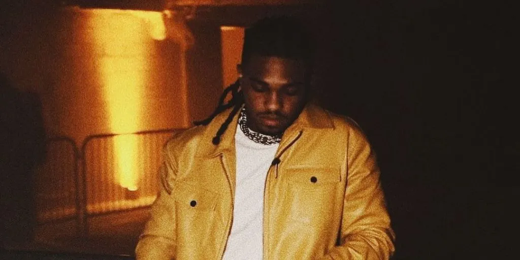 Tone Stith (ft. Kiana LedÃ©) - Be Quiet