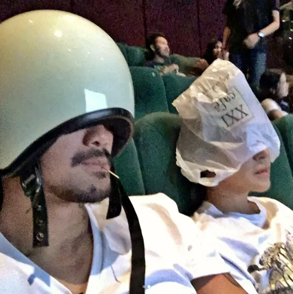 Pasangan ini miliki cara unik sekaligus nyeleneh untuk menyambut film horor yang berhasil memecahkan rekor MURI ini © instagram.com/t_orasudi_ro