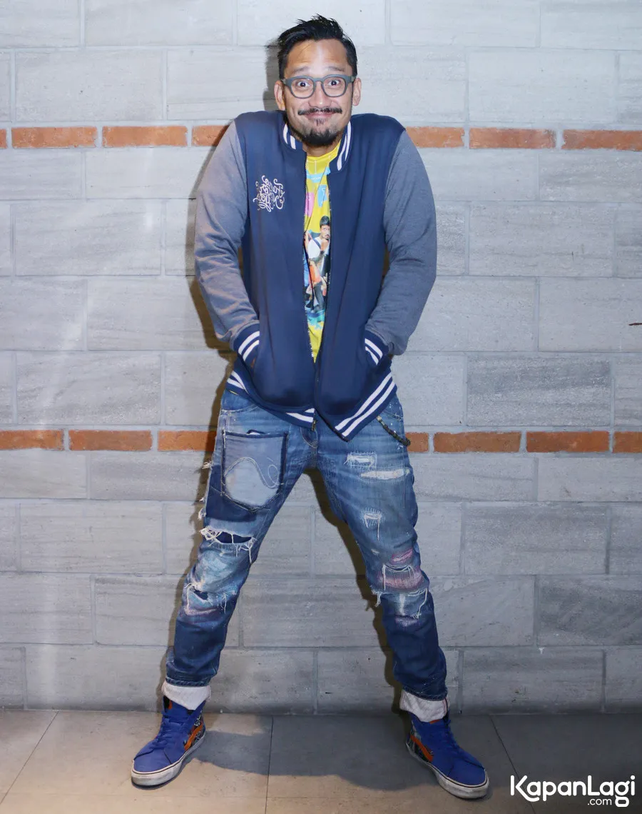 Self Goal Tora Sudiro tahun ini simple, pamit dan cium sang istri saat akan pergi/©KapanLagi.com®/Budy Santoso