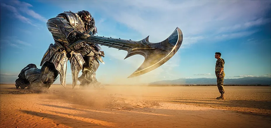 TRANSFORMERS: THE LAST KNIGHT © Paramount