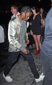 Travis Scott, pria yang dikabarkan pacar baru Rihanna @ Splashnews.com