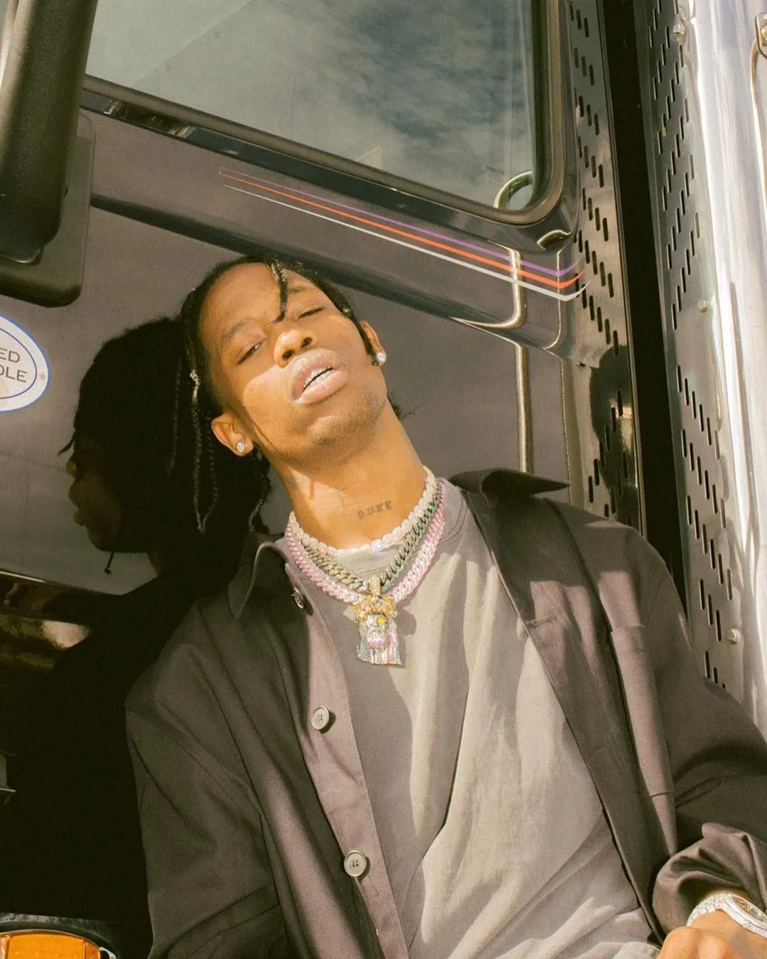 Travis berusaha tutup-tutupi kehamilan Kylie © instagram.com/travisscott