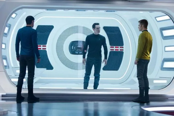 JJ Abrams terbukti sukses menggarap kisah fiksi ilmiah lewat STAR TREK