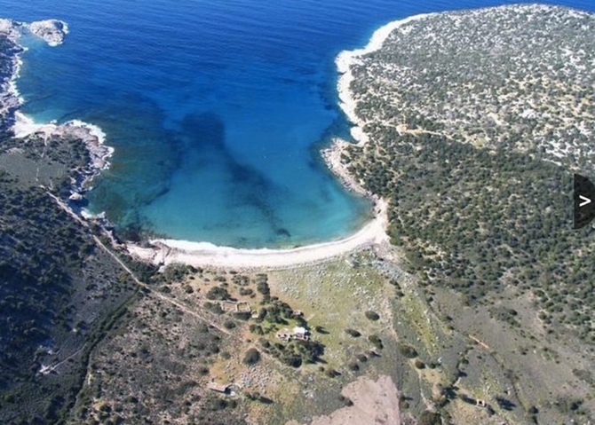 Pulau tak berpenghuni di Yunani (credit: liputan6.com)