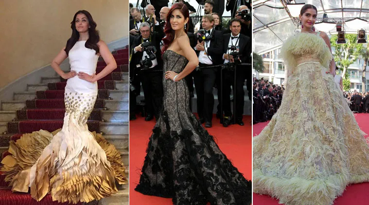 Ini adalah momen saat 3 aktris papan atas Bollywood pose di Cannes © Indianexpress.com