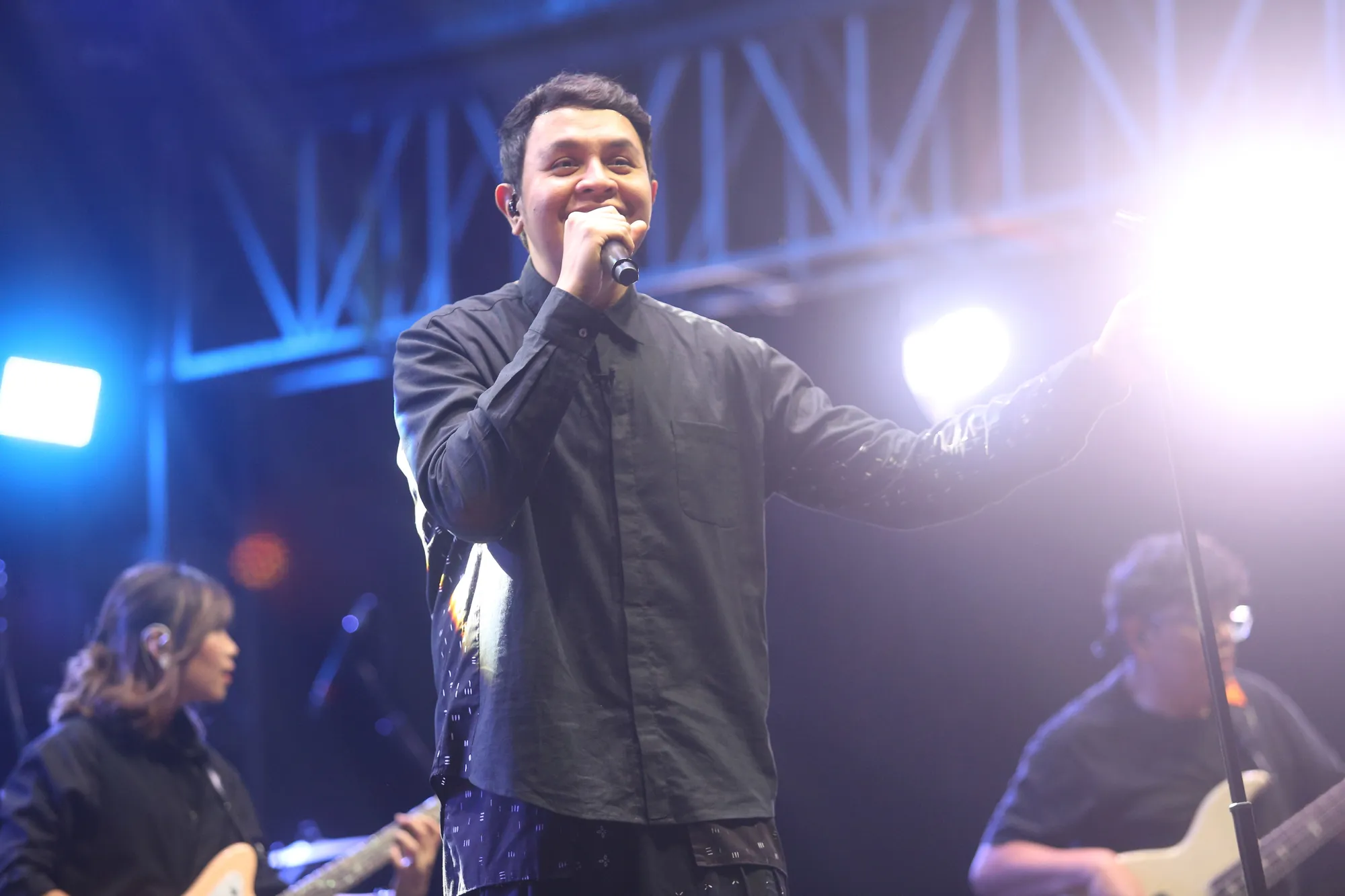 Tulus tampil di KLBB 2024 lalu, kira-kira siapa lagi artis yang hadir tahun ini? (Credit foto: KapanLagi/Bayu Herdianto)