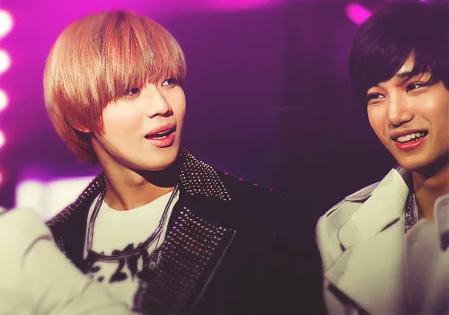 Taemin dan Kai EXO