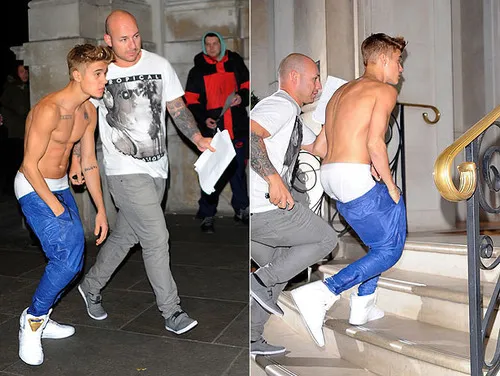 Gaya bercelana yang sering ditampilkan Bieber