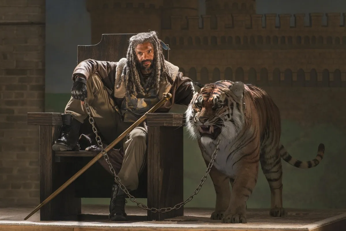 Welcome to the Kingdom. Meet King Ezekiel and Shiva/©AMC