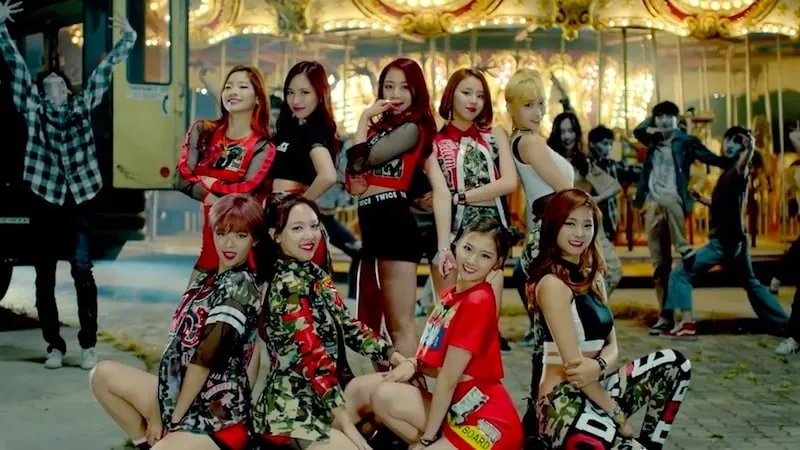 Debus sukses TWICE dengan single 'Like Ooh Aah'. Credit: via soompi.com