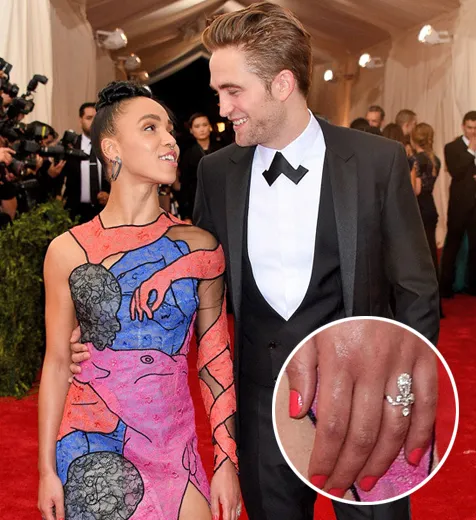 Inilah penampakan cincin pertunangan Twigs @ eonline.com
