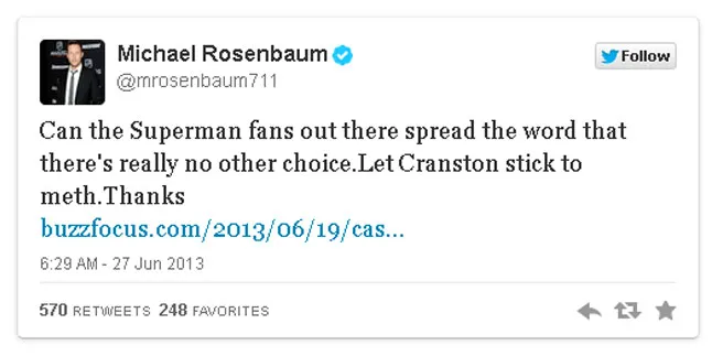 Michael Rosenbaum sampaikan opininya tersebut lewat Twitter.