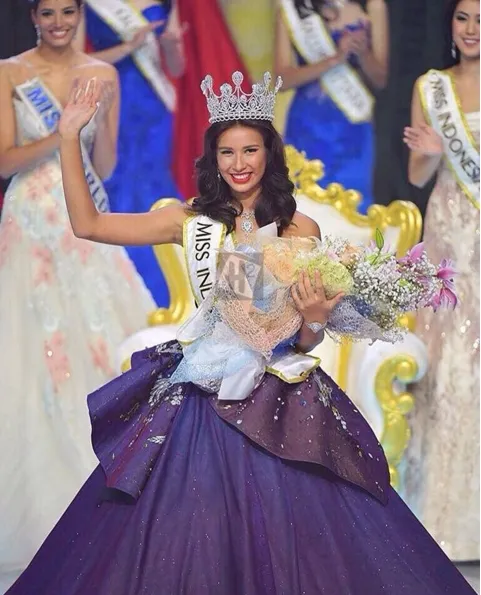 Pemerintah Provinsi NTB tidak pernah mengetahui bahwa Achintya pernah bermukim atau lahir di NTB seperti yang disyaratkan oleh penyelenggara Miss Indonesia © instagram.com/tyanilsen