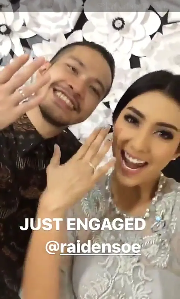 Tyas Mirasih mengumumkan hari pertunangannya via Instagram © instagram.com/tyasmirasih