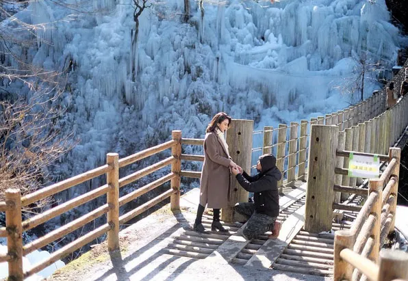 Tyas Mirasih dilamar Raiden © Instagram.com/tyasmirasih