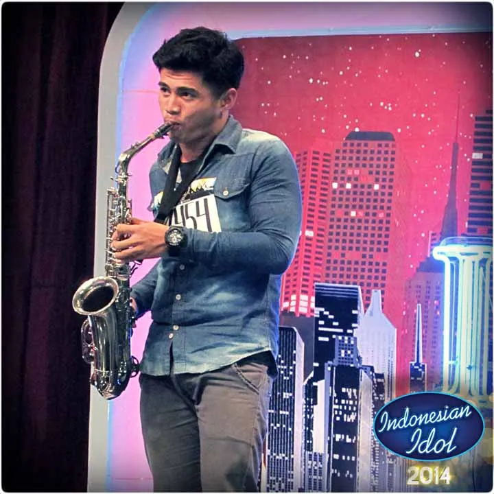 Ubay saat beraksi di depan juri Indonesian Idol 2014. //Facebook/indonesianidolofficial