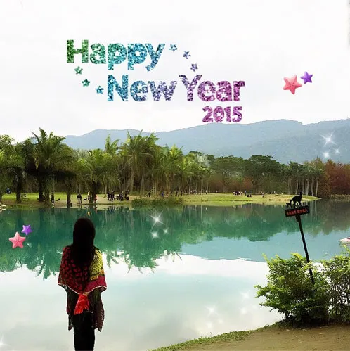 Asty mengucapkan selamat tahun baru @ Instagram/asty_ananta
