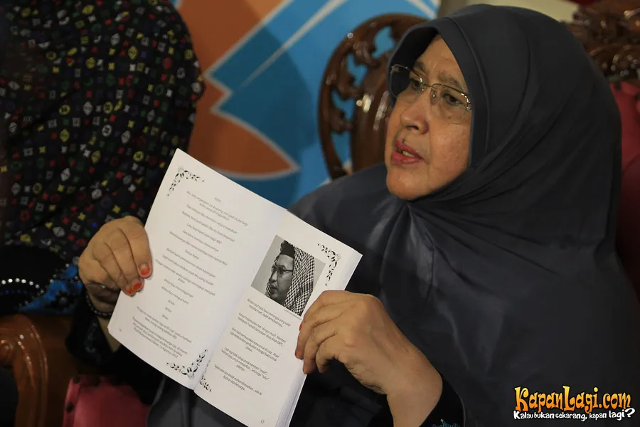 Umi Tatu merilis buku UNTUKMU UJE