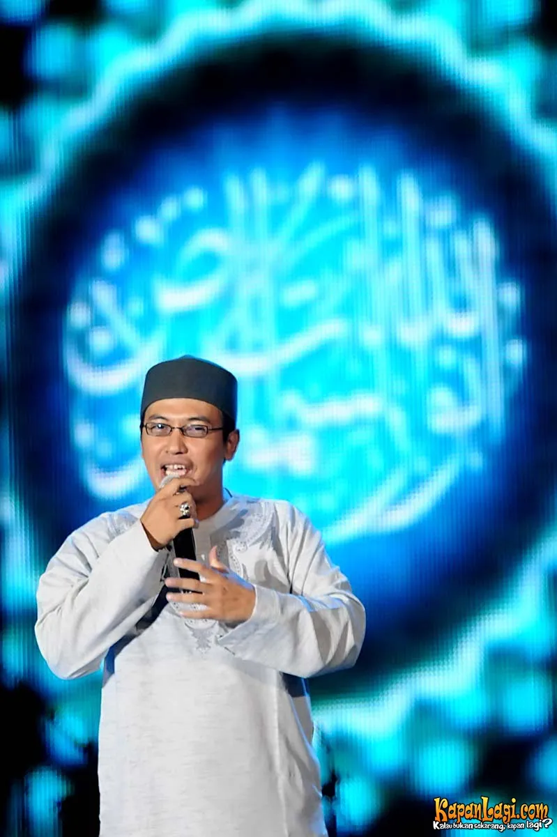 Tampil di konser 