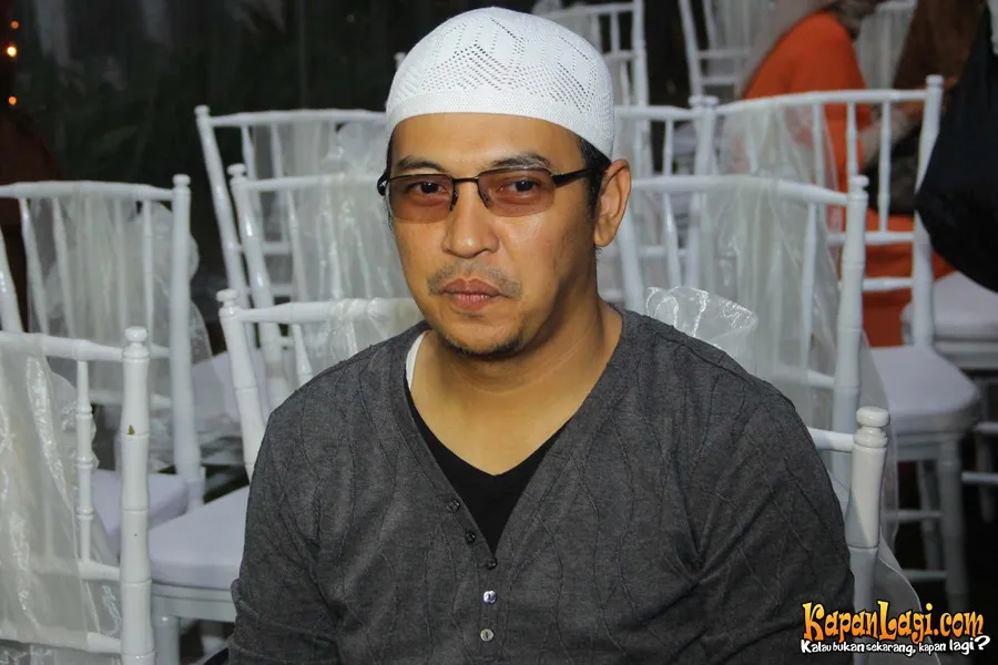 Bermain film layar lebar