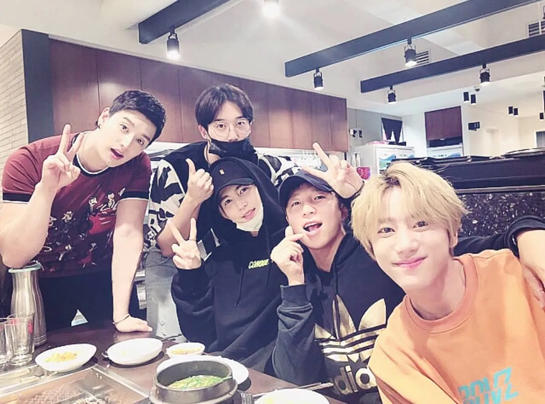 U-KISS Rayakan Anniversary