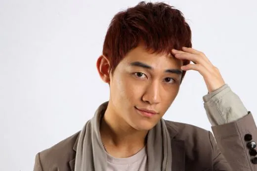 AJ U-Kiss bakal kembali beraktivitas dengan grup dalam album terbaru. ©soompi.com