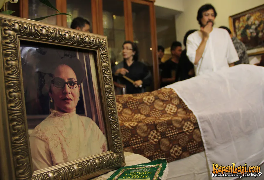 Ully Artha meninggal dunia.