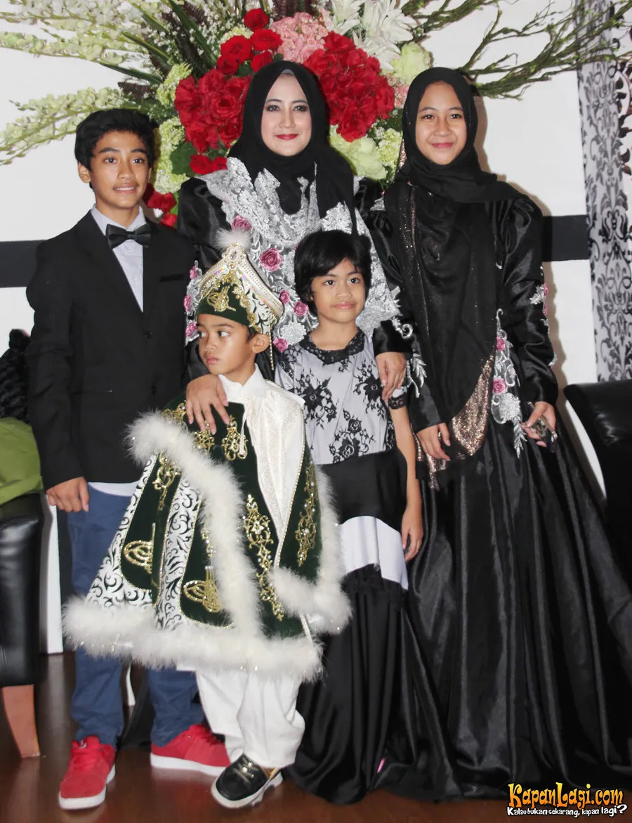 Keluarga Pipik Dian Irawati antusias jelang Ramadan. ©KapanLagi.com®/Hendra Gunawan