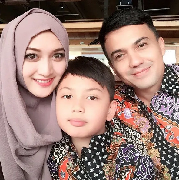 Anak akan ikut dengan Indri © instagram.com/indri_h
