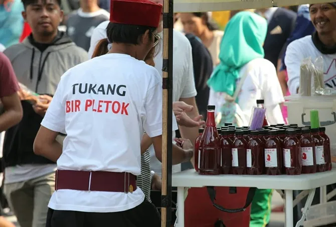 Mencicipi Bir Pletok Betawi